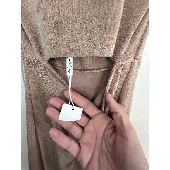 Petal and Pup Women's Brown Gold Bailee Cutout Scarlette Maxi Dress Size 2 - Picture 12 of 12